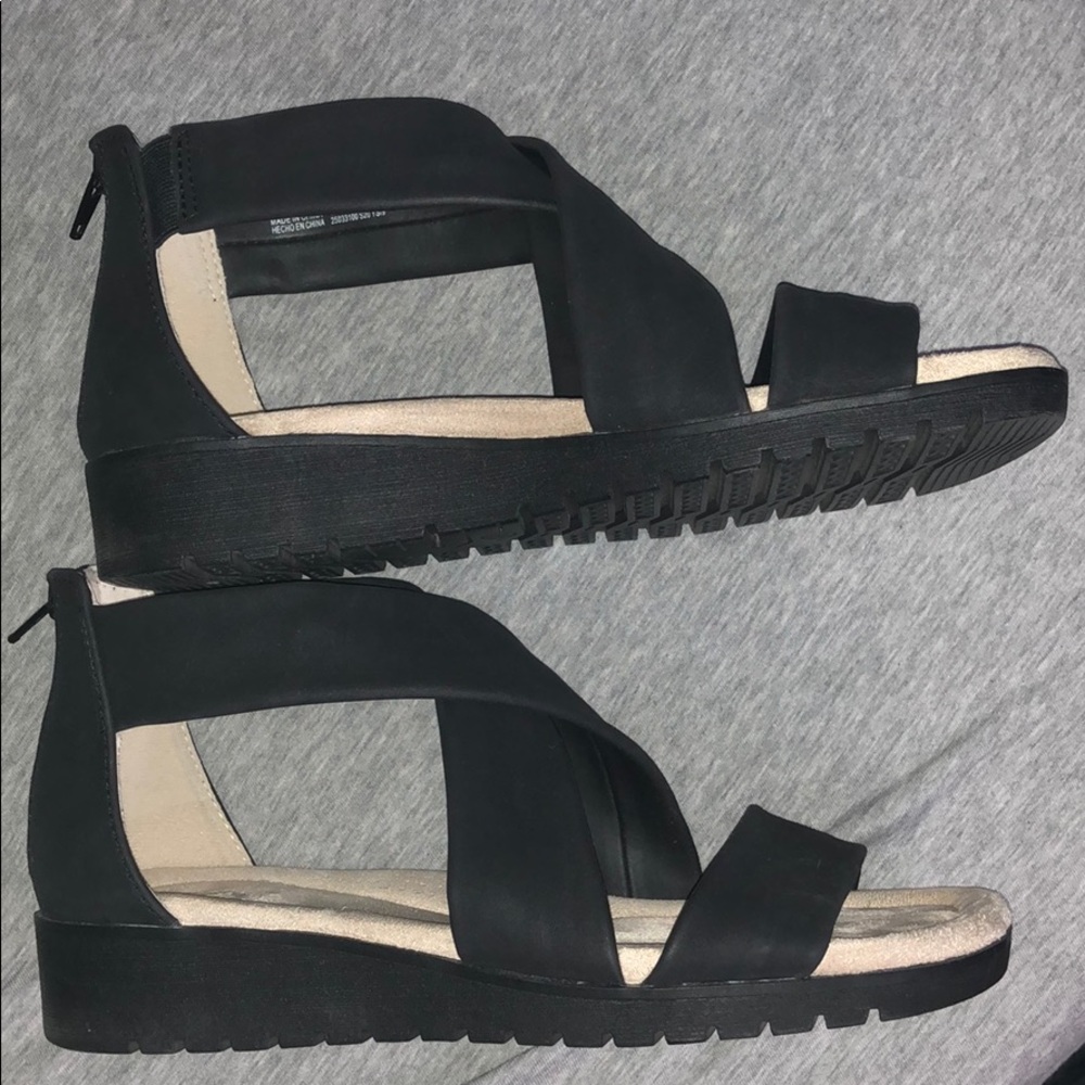 Earth Spirit sandals black 8 LIKE NEW